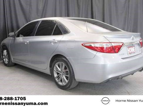 Used 2015 Toyota Camry SE FWD image 15