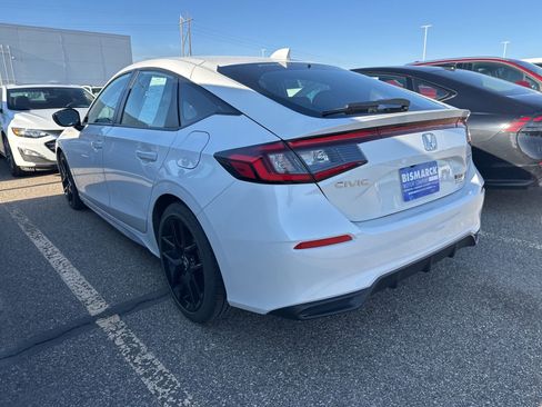 Used 2025 Honda Civic Sport image 4