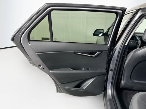 Used 2025 Kia Niro LX FWD image 25