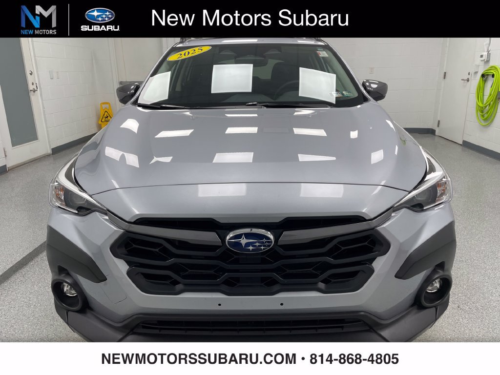 Used 2025 Subaru Crosstrek 2.5i Premium AWD/4WD image 2