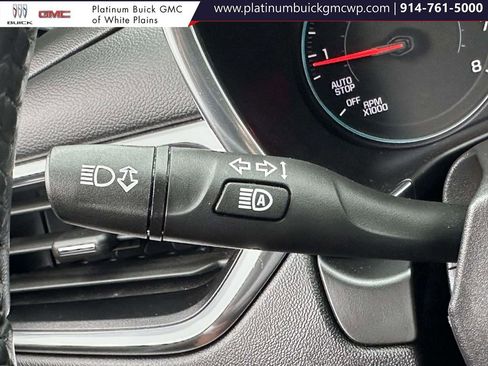 Used 2021 Chevrolet Equinox LT image 31