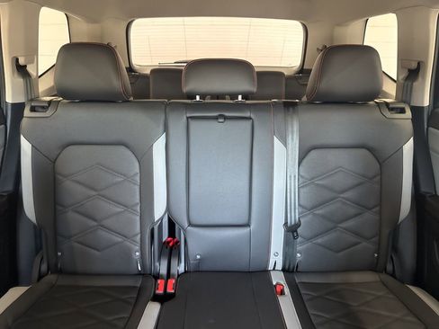 New 2026 Volkswagen Atlas Peak Edition AWD/4WD image 26