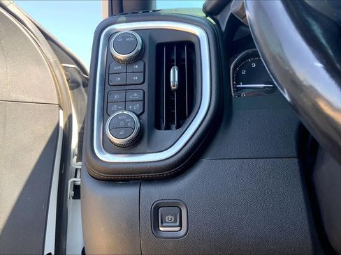 Used 2021 GMC Sierra 1500 AT4 w/ AT4 Preferred Package AWD/4WD image 36