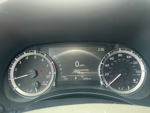 Used 2025 Toyota Highlander XLE AWD/4WD image 21