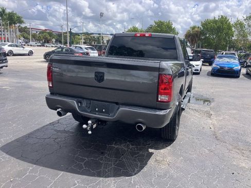 Used 2017 RAM 1500 Express w/ Express Value Package RWD image 5