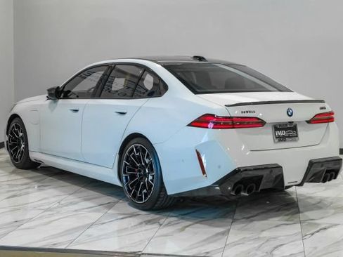 Used 2025 BMW M5 w/ Carbon Package AWD/4WD image 16