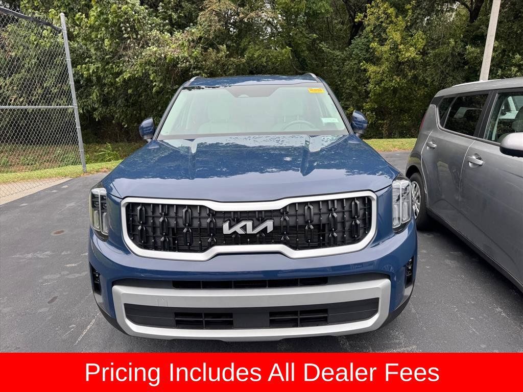 Certified 2025 Kia Telluride EX FWD image 10