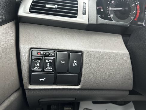 Used 2016 Honda Odyssey EX-L image 16