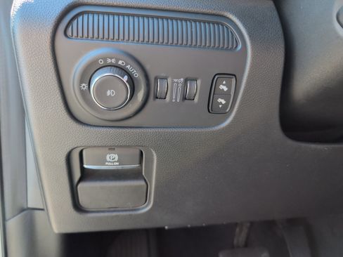 Used 2024 Jeep Wagoneer Series III AWD/4WD image 14