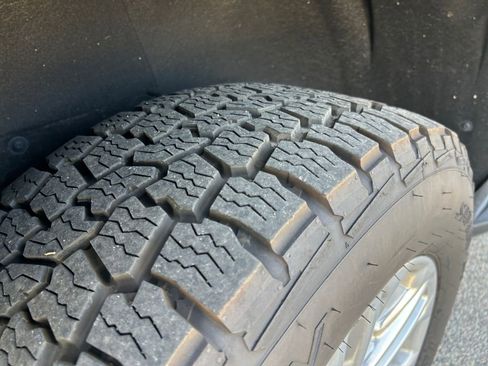 Used 2021 GMC Yukon XL SLT image 19