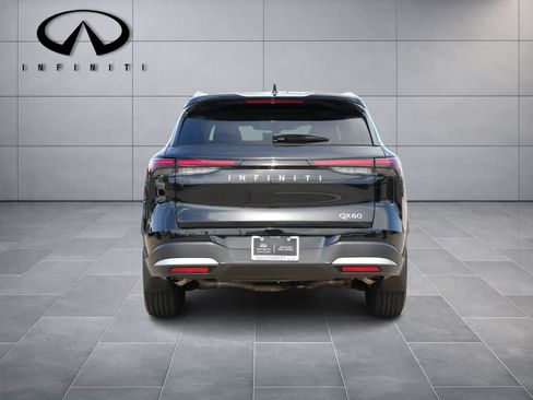 Certified 2027 INFINITI QX60 Luxe w/ Cargo Package FWD image 6