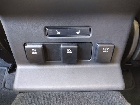 Used 2018 Land Rover Range Rover Velar S image 22