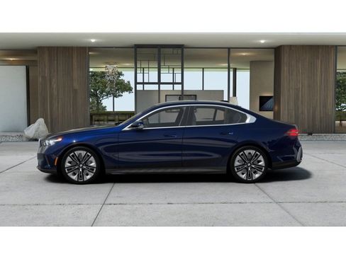 New 2026 BMW 530i xDrive image 4