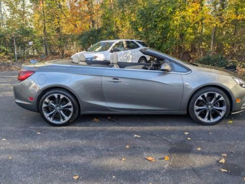 Used 2017 Buick Cascada Premium image 33