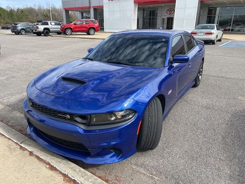 Used 2022 Dodge Charger Scat Pack image 2
