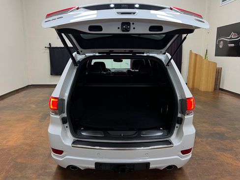 Used 2018 Jeep Grand Cherokee Overland image 14