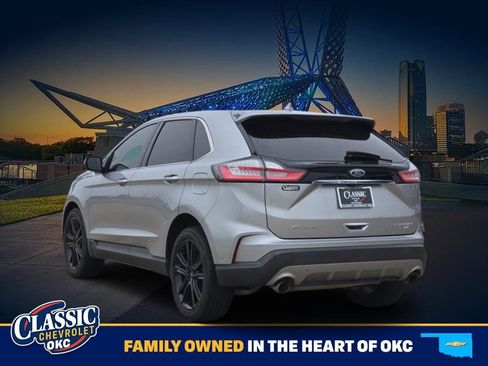 Used 2020 Ford Edge Titanium w/ Equipment Group 301A AWD/4WD image 5