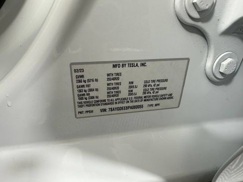Used 2023 Tesla Model Y Long Range AWD/4WD image 36