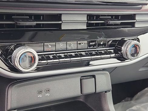 New 2025 Honda Prologue Touring image 16