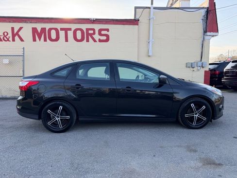 Used 2014 Ford Focus S FWD image 9