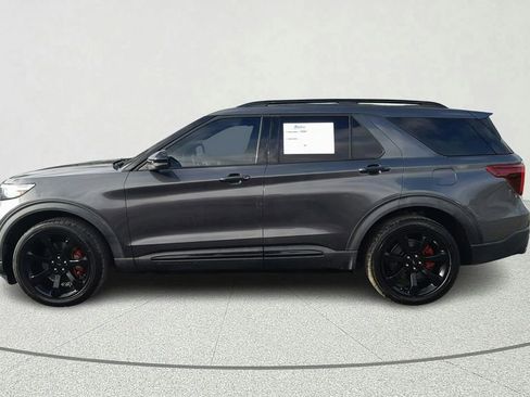 Used 2020 Ford Explorer ST w/ ST Street Pack image 4