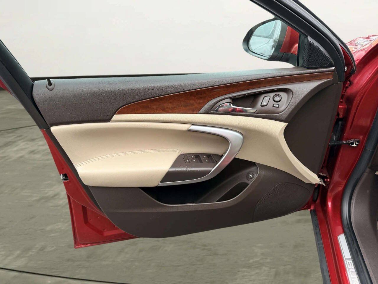 Used 2015 Buick Regal Premium FWD image 15