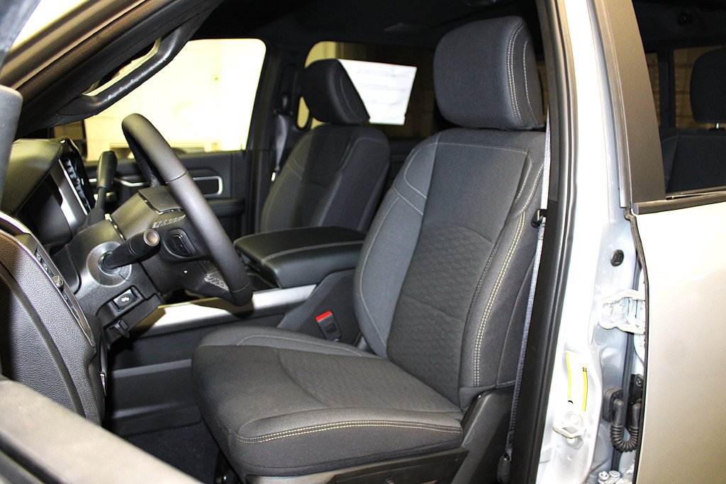 New 2026 RAM 2500 Big Horn AWD/4WD image 27