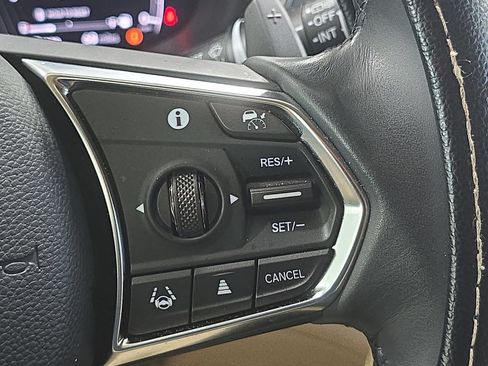 Used 2023 Acura MDX SH-AWD image 19