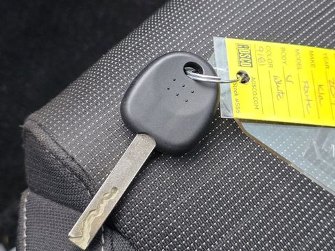 Used 2019 Kia Forte S w/ S Premium Package image 28