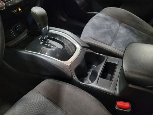 Used 2015 Nissan Rogue SV AWD/4WD image 26