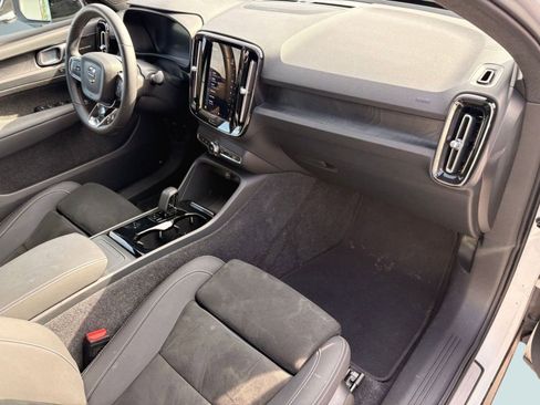 Certified 2023 Volvo C40 P8 Recharge Ultimate image 26