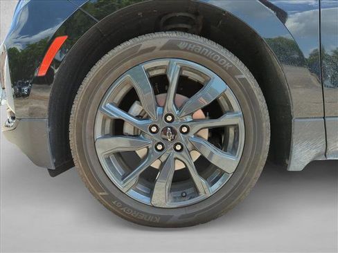 Used 2024 Chevrolet Equinox RS FWD image 14