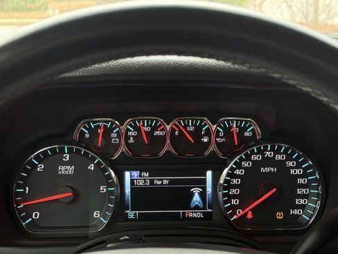 Used 2018 Chevrolet Tahoe LT image 27