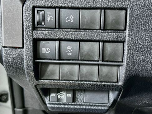 Used 2026 Toyota Tacoma SR5 RWD image 17