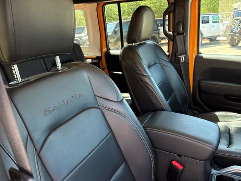 Used 2021 Jeep Wrangler Unlimited Sahara w/ Cold Weather Group AWD/4WD image 10