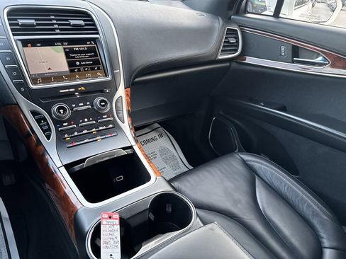 Used 2018 Lincoln MKX Select w/ Select Plus Package image 23