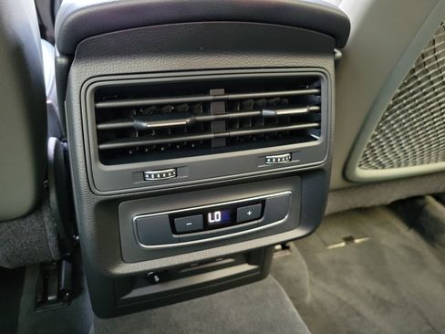 Used 2025 Audi Q8 Premium w/ Black Optic Package image 16