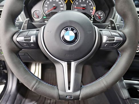 Used 2018 BMW M3 image 18