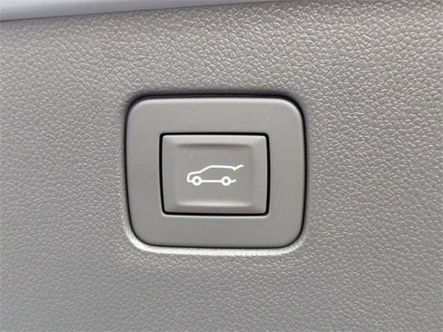 New 2026 Buick Envista Avenir image 13