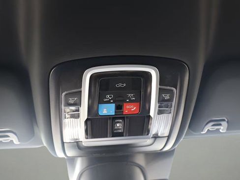 New 2026 RAM 3500 Laramie AWD/4WD image 27