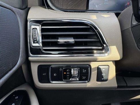 Used 2023 Lincoln Navigator Reserve RWD image 30