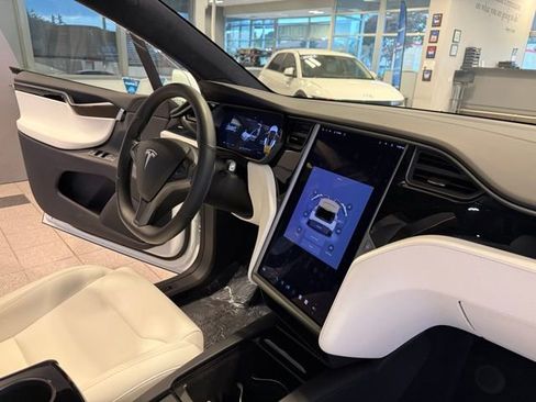Used 2019 Tesla Model X Long Range image 25