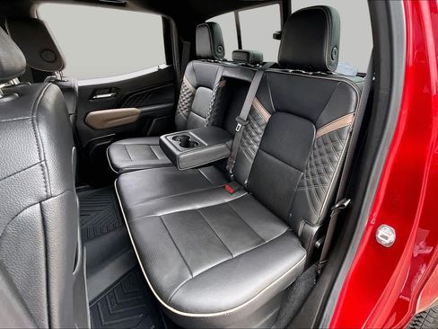 Used 2025 GMC Canyon Denali AWD/4WD image 21