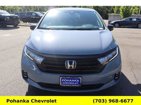 Used 2023 Honda Odyssey Sport image 2