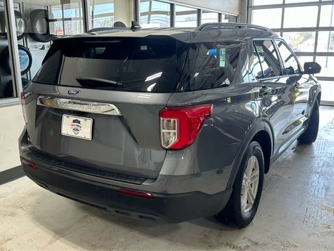 Used 2023 Ford Explorer XLT image 7