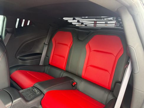 Used 2016 Chevrolet Camaro SS RWD image 12