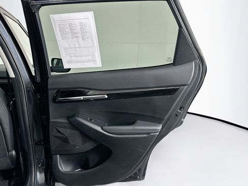 Used 2025 Kia Seltos S FWD image 30