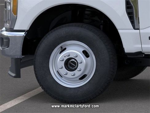 New 2026 Ford F350 XL w/ XL Chrome Package image 19