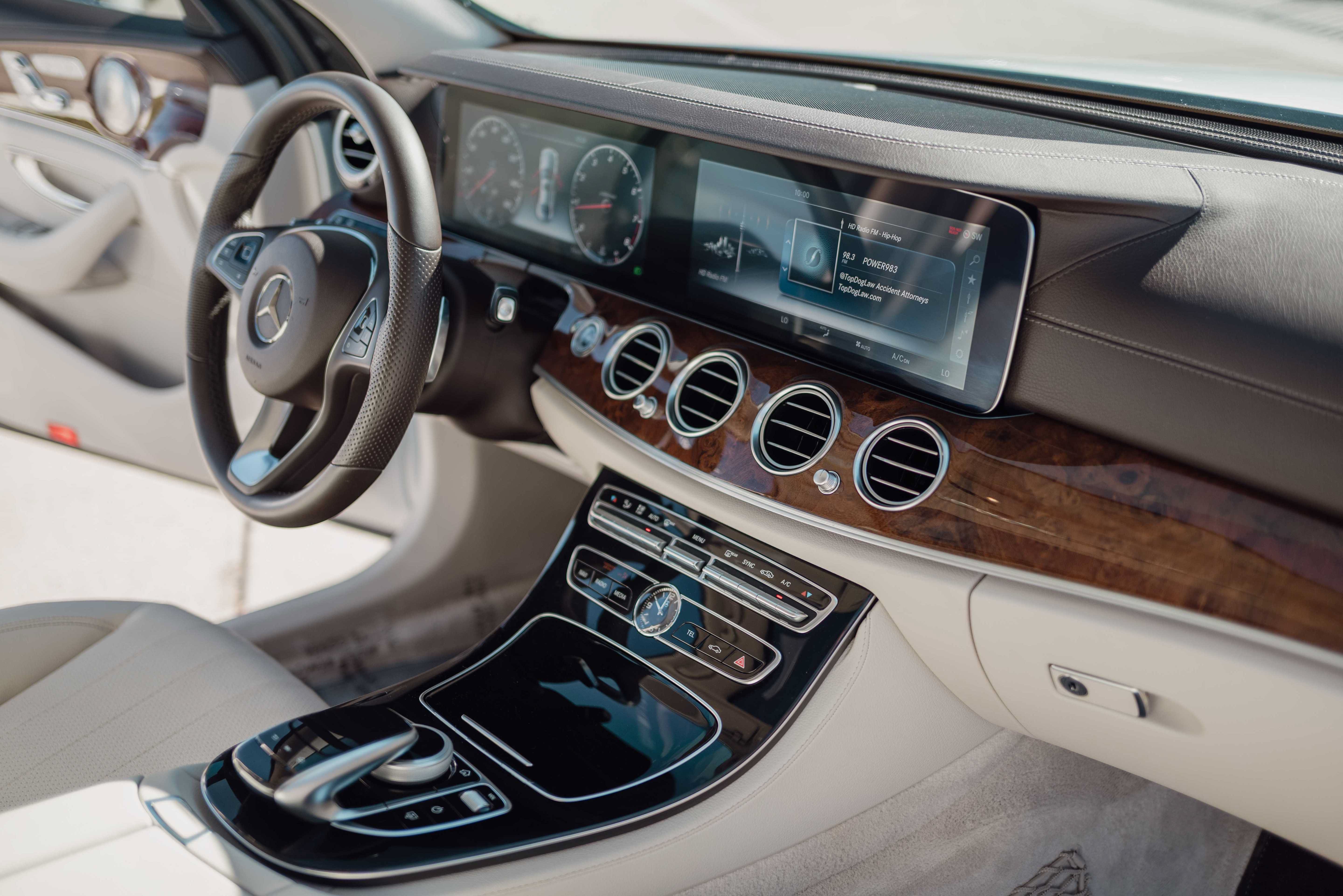 Used 2017 Mercedes-Benz E 300 image 16