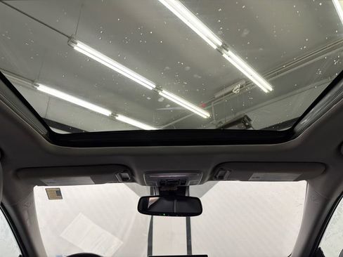 Used 2022 Toyota Camry XSE w/ Cold Weather Package image 21